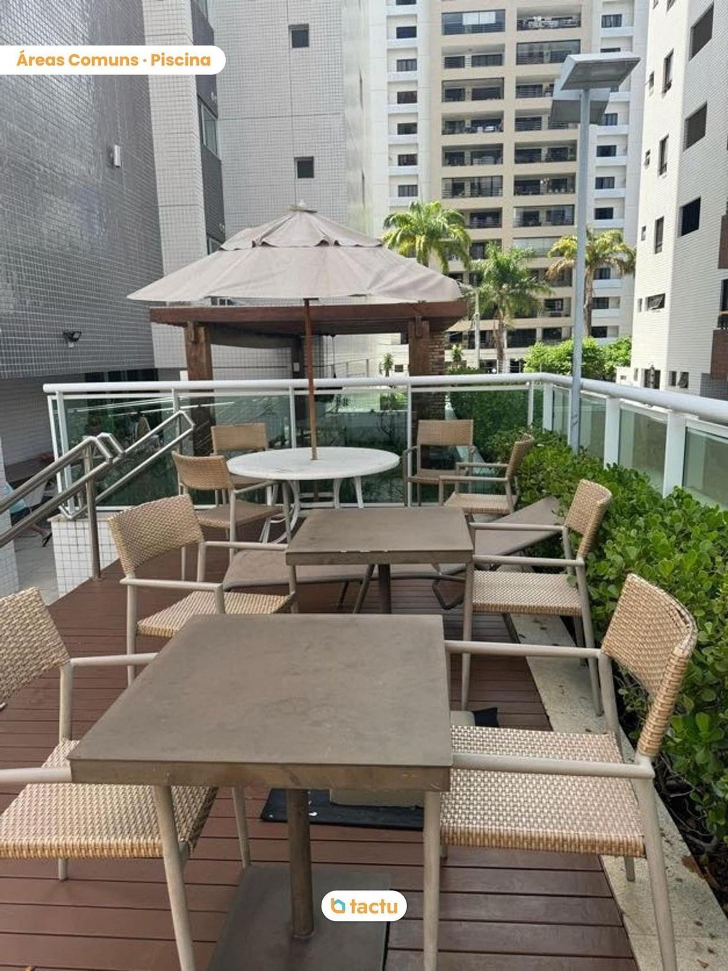 Apartamento Apto Em Humberto Fontenele No Meireles *
